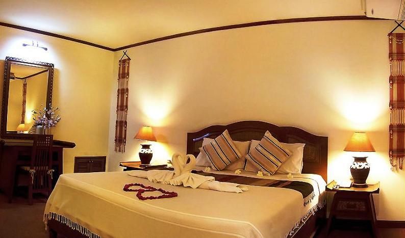 Phuphaya Resort Pattaja Szoba fotó