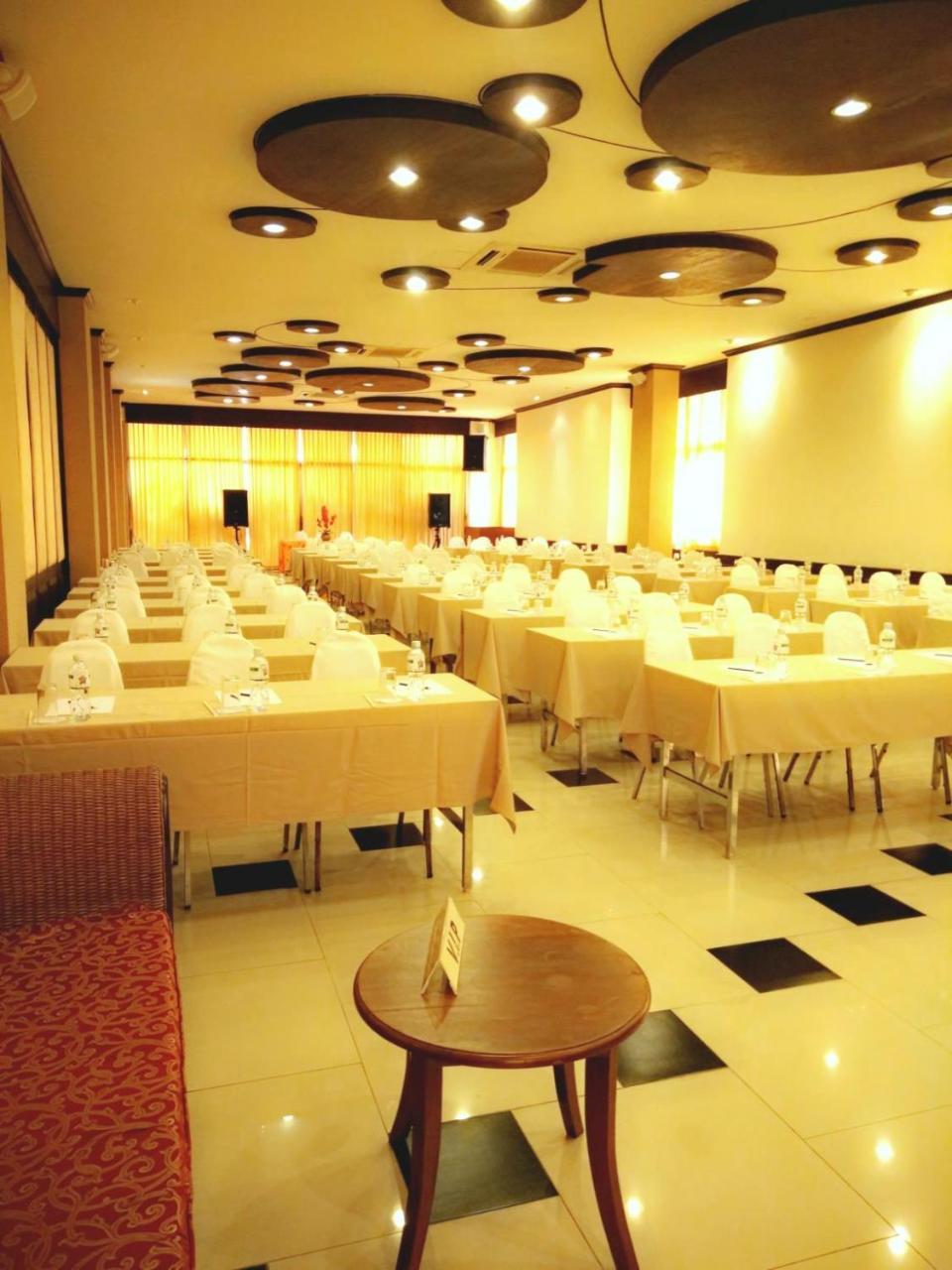 Phuphaya Resort Pattaja Kültér fotó